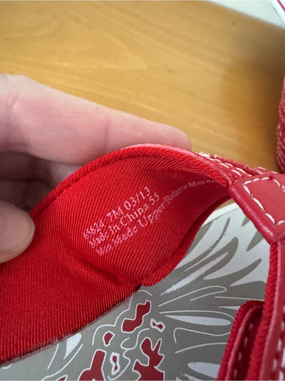 Clarks Red Thong Sandals - Size 7 - Picture 8 of 13